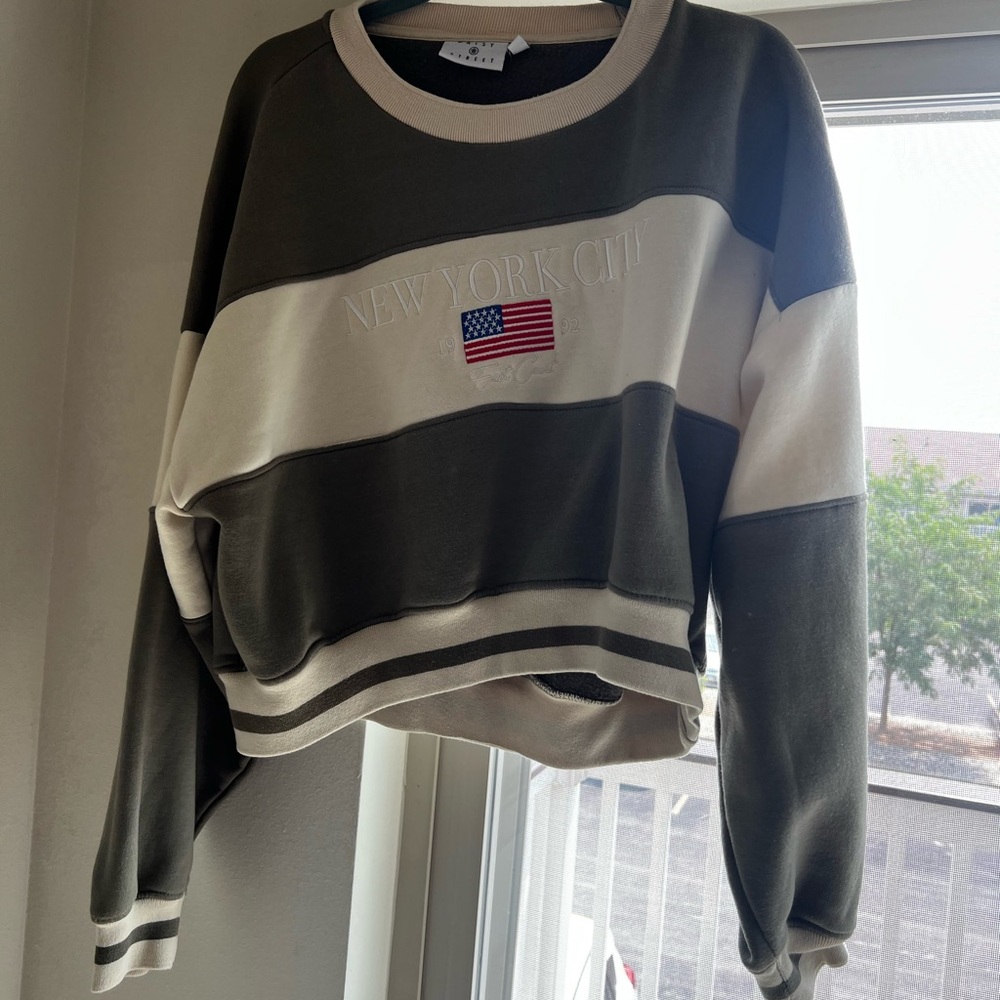 New York City Embroidered Sweatshirt - Olive and Cream
